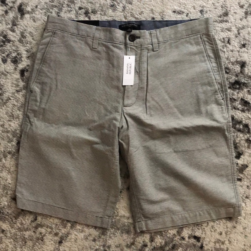 Men’s banana republic stripe shorts